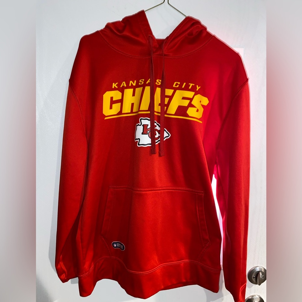 Chiefs Hoodie
Men’s medium 
Great condition